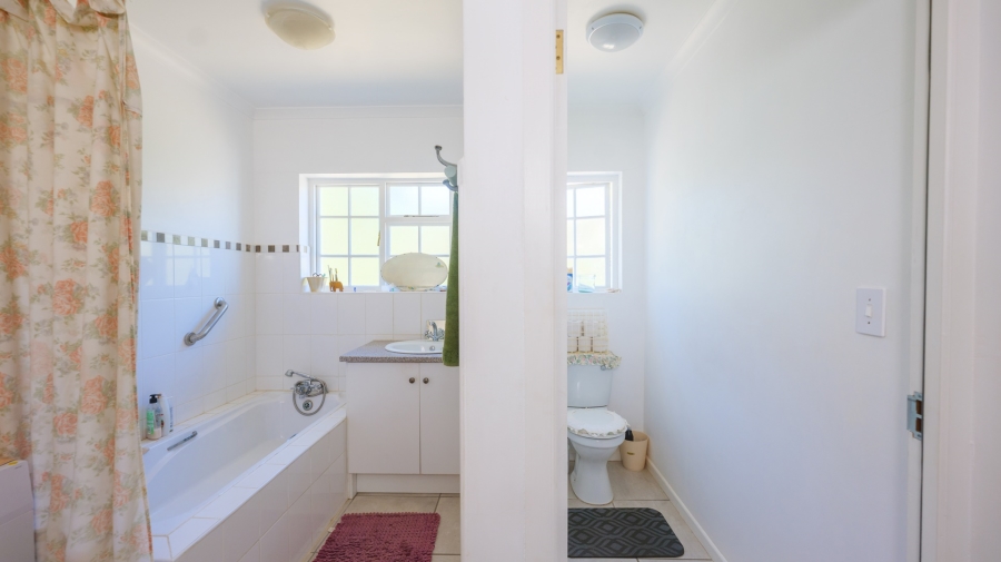 2 Bedroom Property for Sale in Napier Western Cape